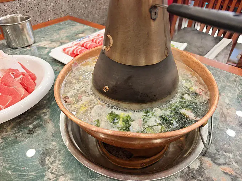 Copper-Pot Mutton Hotpot (Tongguo Shuanrou)
